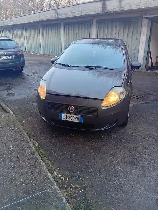 Usata Fiat Grande Punto 75 CV (55 kW) 2010 Utilitaria