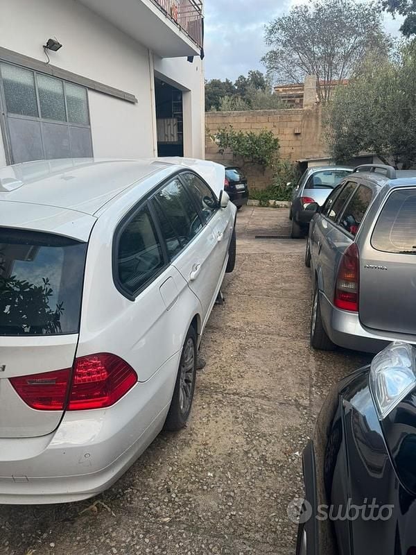 Usata BMW 320 177 CV (130 kW) 2009 Bianco Station wagon