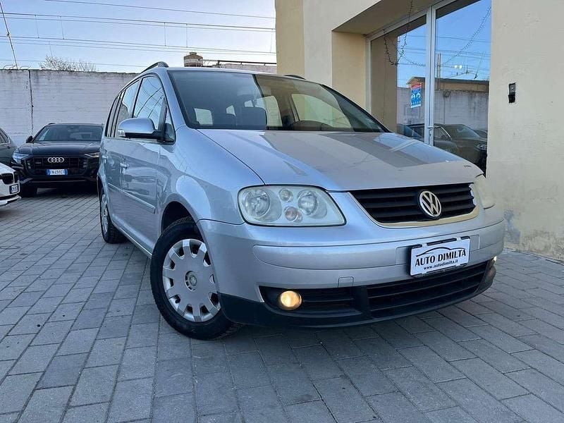 Usata VW Touran 136 CV (100 kW) 2004 Argento Monovolume