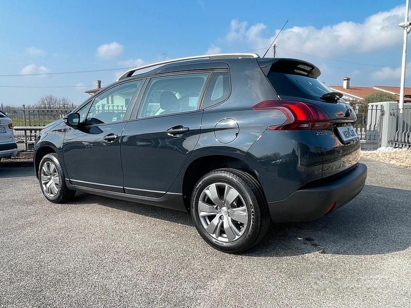 Usata Peugeot 2008 Active 75 CV (55 kW) 2018 Grigio SUV