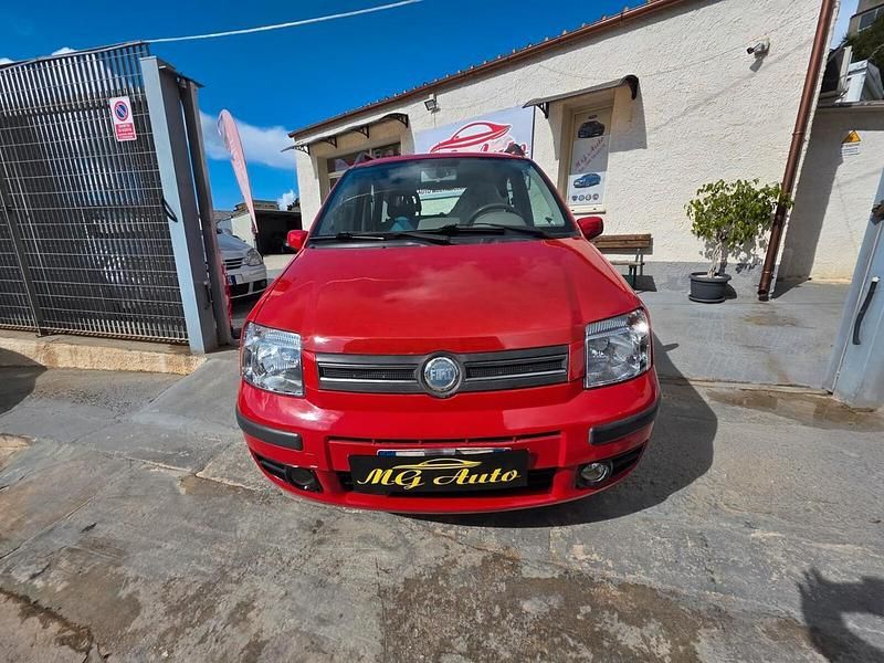 Usata Fiat Panda Dynamic 75 CV (55 kW) 2007 Rosso Utilitaria