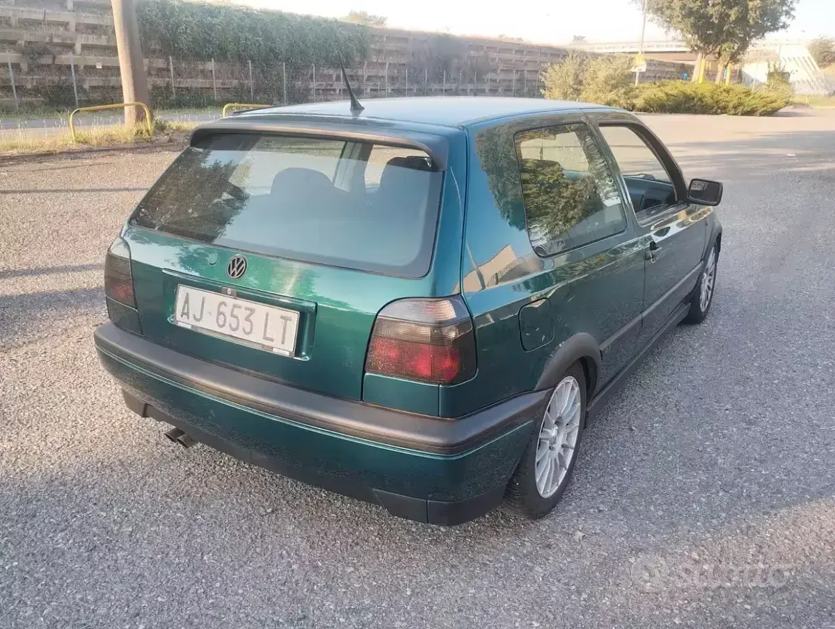 Usata VW Golf III GT 101 CV (74 kW) 1995 Verde Berlina