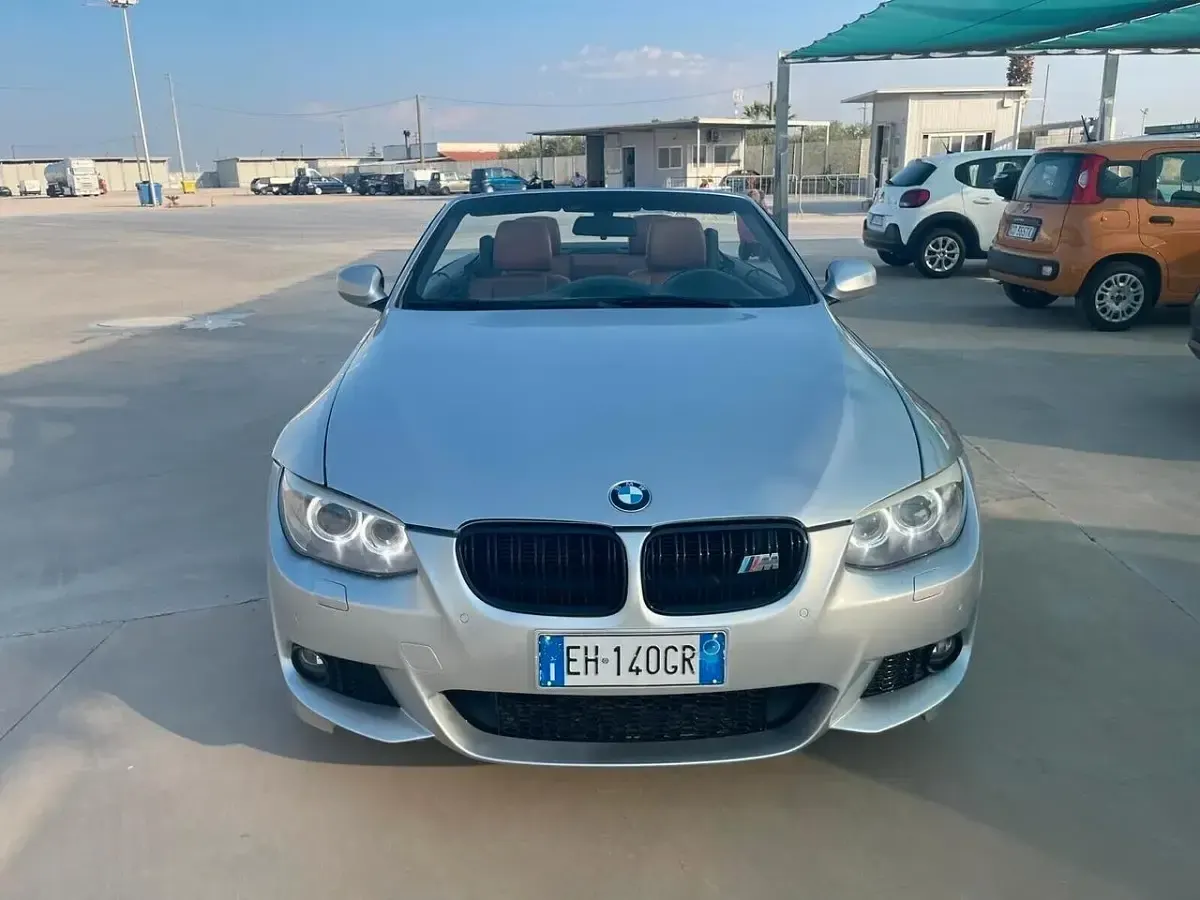 Usata BMW 320 Cabriolet M Sport 184 CV (135 kW) 2011 Argento Cabrio