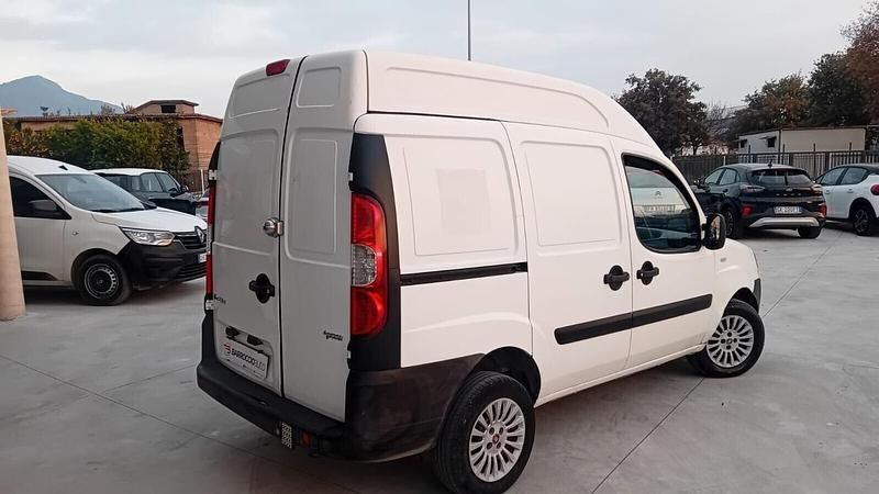 Käytetty Fiat Doblò 103 HP (75 kW) 2008 Valkoinen Tila-auto
