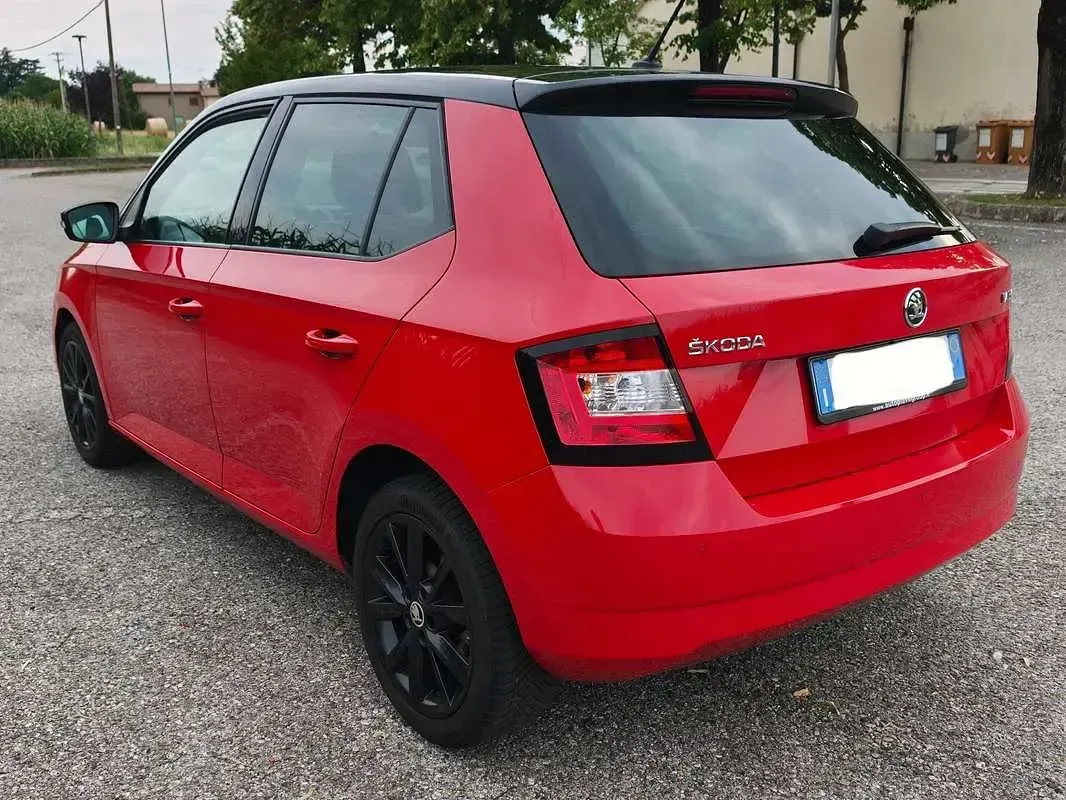 Usata Skoda Fabia Executive 75 CV (55 kW) 2016 Rosso Berlina