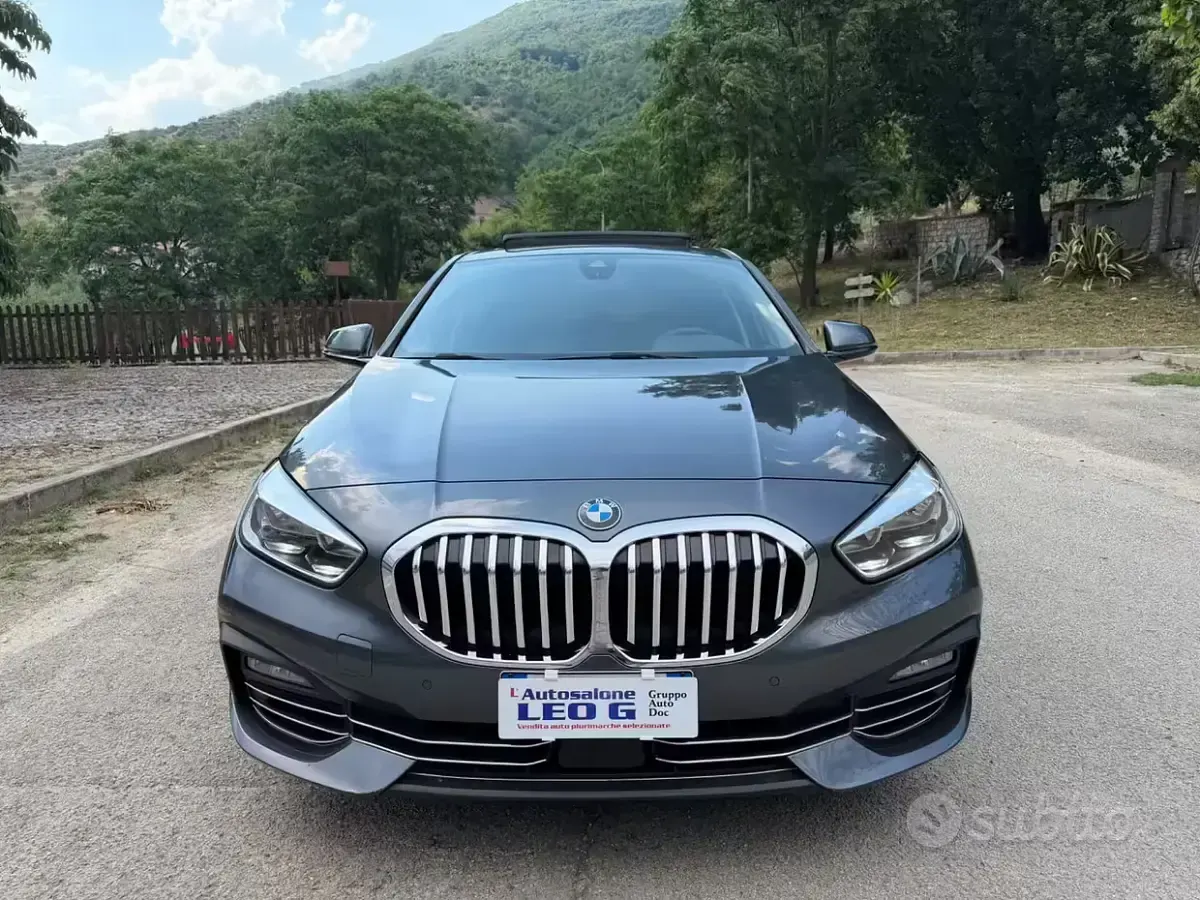 Usata BMW 116 Advantage 116 CV (85 kW) 2021 Grigio Utilitaria