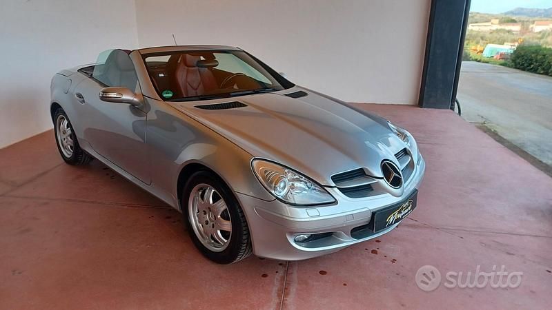 Usata Mercedes SLK200 163 CV (119 kW) 2005 Grigio Cabrio