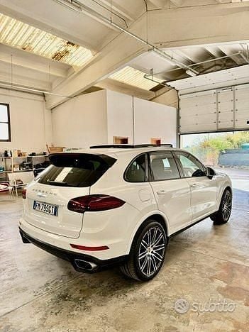 Usata Porsche Cayenne 262 CV (192 kW) 2017 Bianco SUV