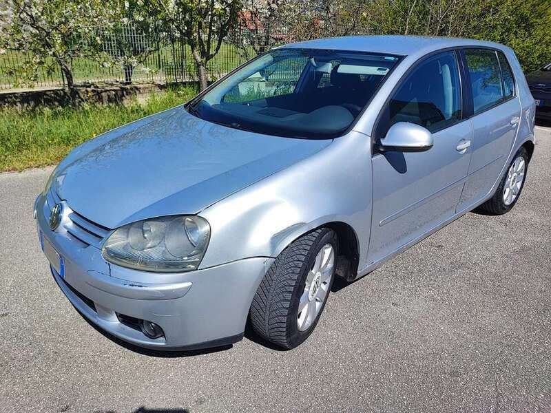 Grigio Usata 2004 VW Golf IV Tre volumi | 1600 € (Ottimo prezzo) - Immagine 1/4