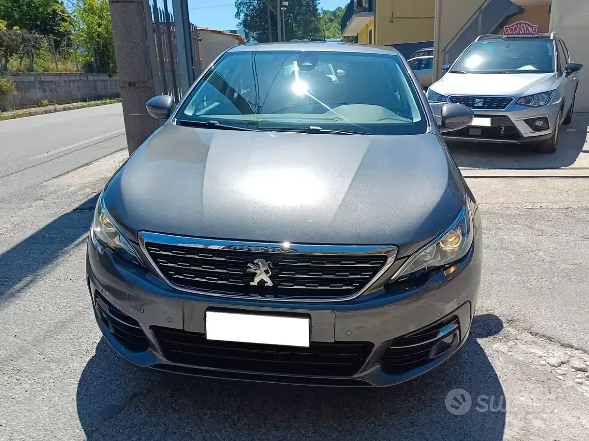 Usata Peugeot 308 GT-line 131 CV (96 kW) 2018 Grigio Berlina