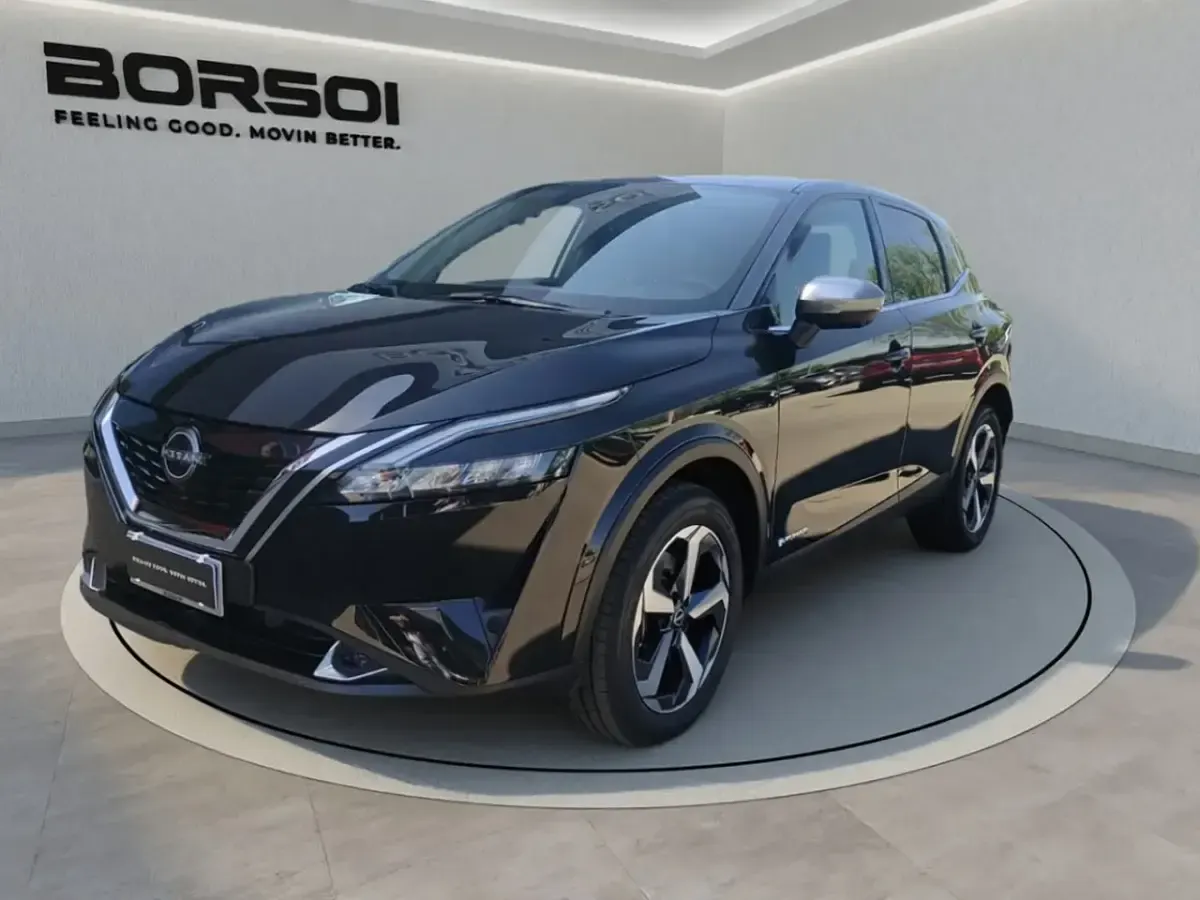 Käytetty Nissan Qashqai N-Connecta 158 HP (116 kW) 2023 Katumaasturi