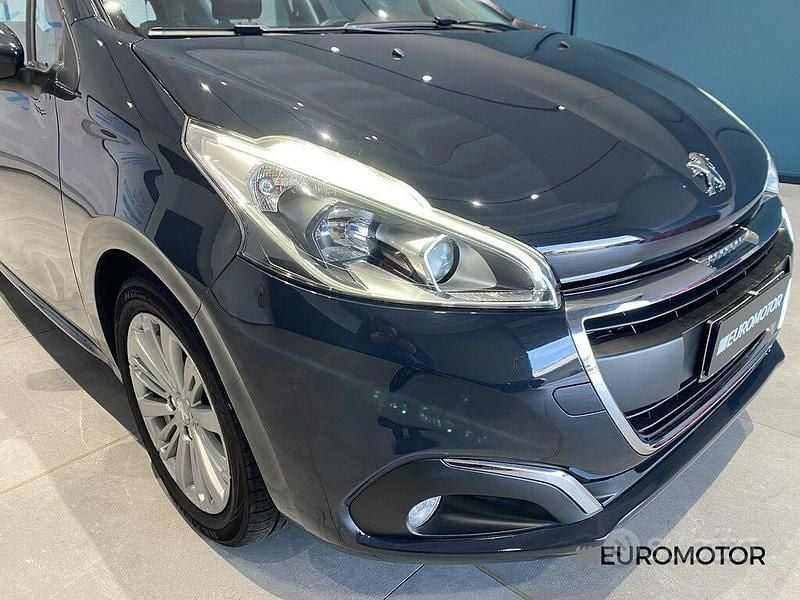 Usata Peugeot 208 Active 75 CV (55 kW) 2018 Grigio Utilitaria