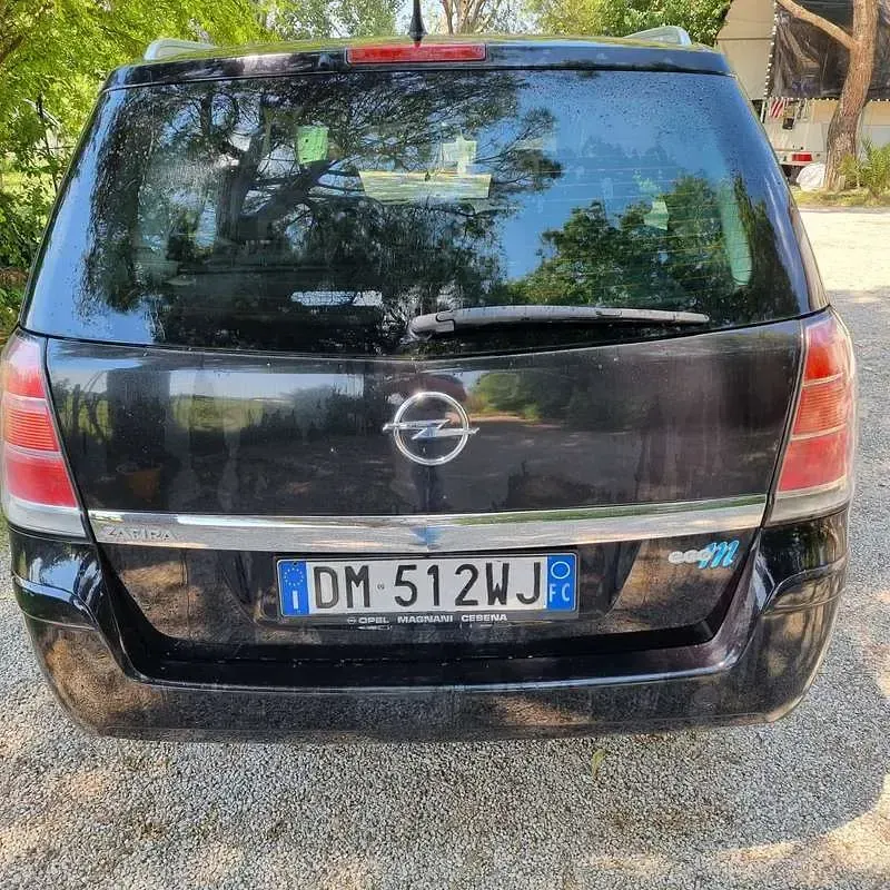 Usata Opel Zafira Comfort 97 CV (71 kW) 2008 Monovolume
