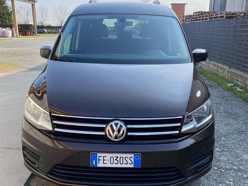 Usata VW Caddy 150 CV (110 kW) 2016 Marrone Monovolume