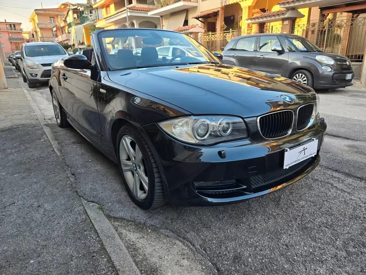 Usata BMW 118 142 CV (104 kW) 2009 Nero Utilitaria
