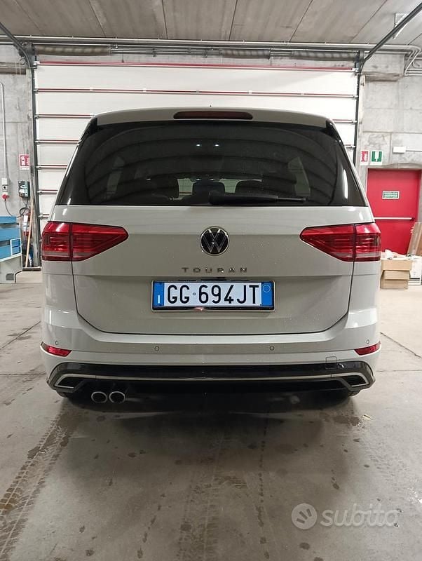 Usata VW Touran R-line 150 CV (110 kW) 2021 Bianco Monovolume