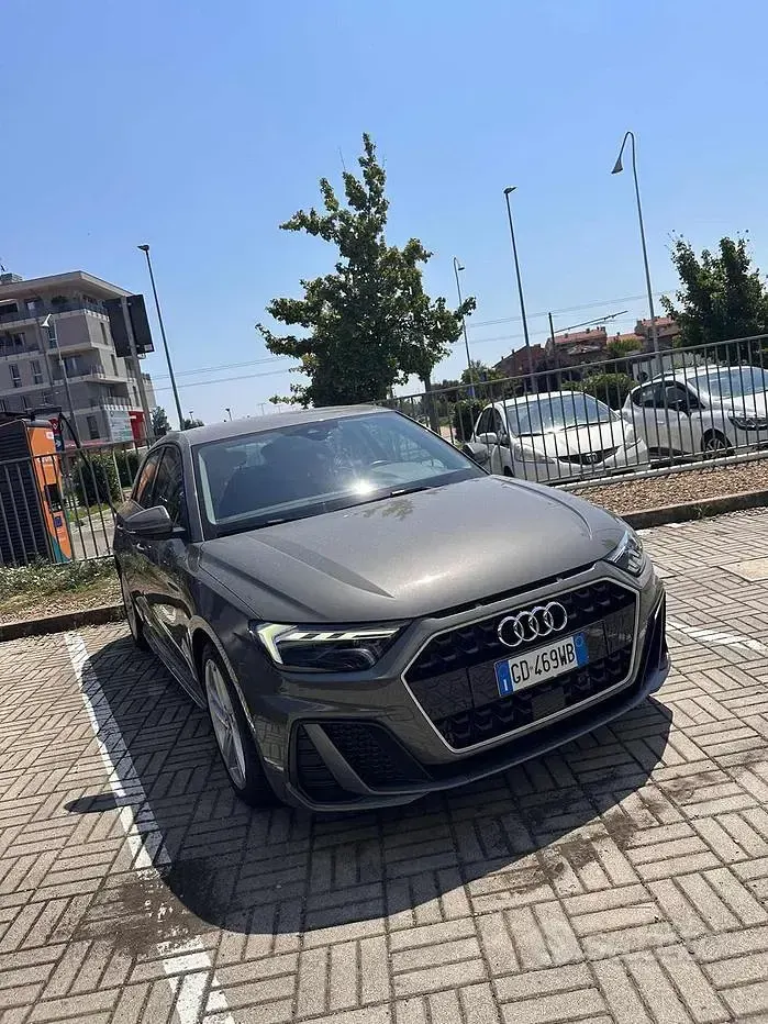 Usata Audi A1 S-Line 150 CV (110 kW) 2021 Grigio SUV