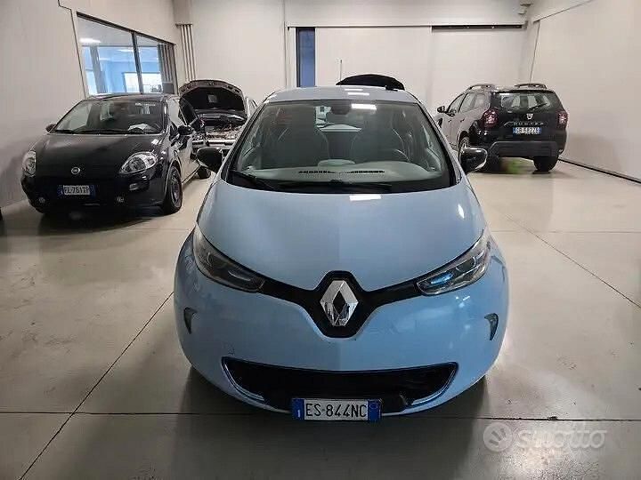 Blu Usata 2013 Renault Zoe Intens Due volumi | 6990 € (Buon prezzo) - Immagine 1/4