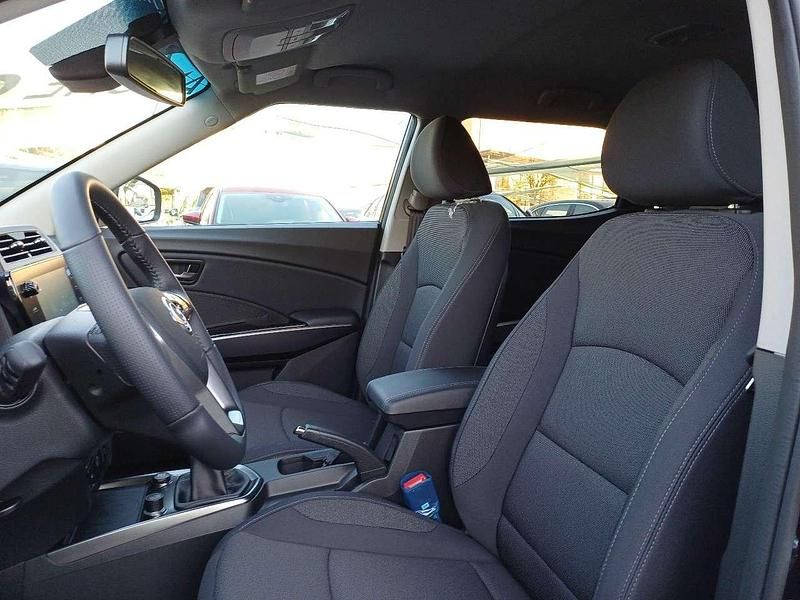 Nuova Ssangyong (KGM) Tivoli 222 CV (163 kW) 2025 Nero SUV