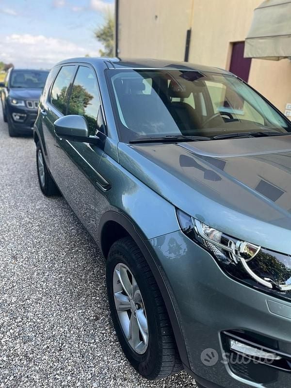 Usata Land Rover Discovery Sport 150 CV (110 kW) 2016 Grigio SUV