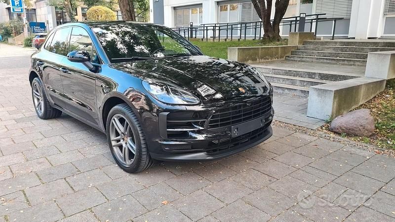 Nero Usata 2020 Porsche Macan SUV | 47.299 € (Super prezzo) - Immagine 1/4
