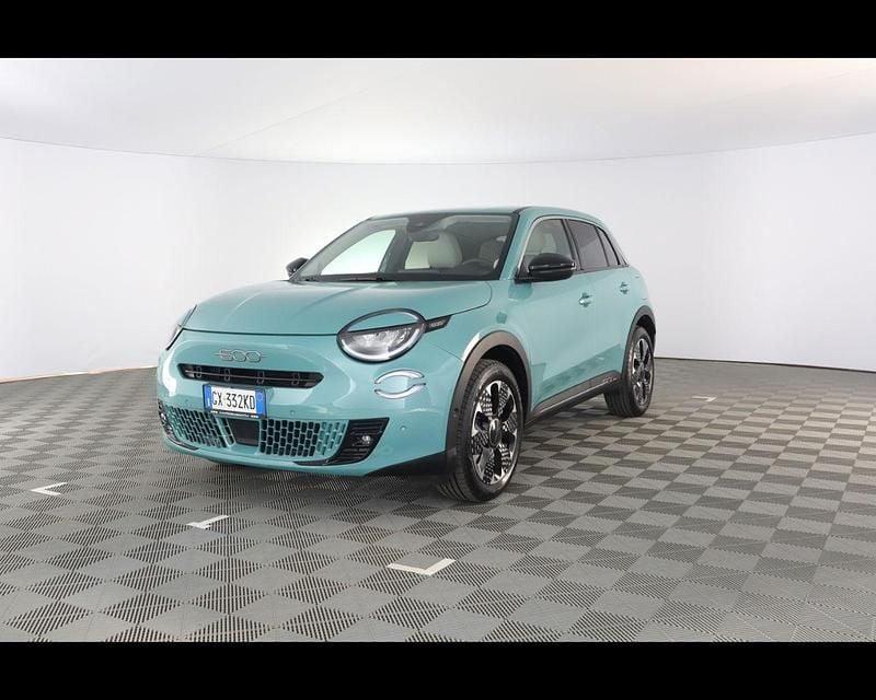 Usata Fiat 600 La Prima 100 CV (73 kW) 2025 Azzurro cielo d'italia (metallizato) SUV