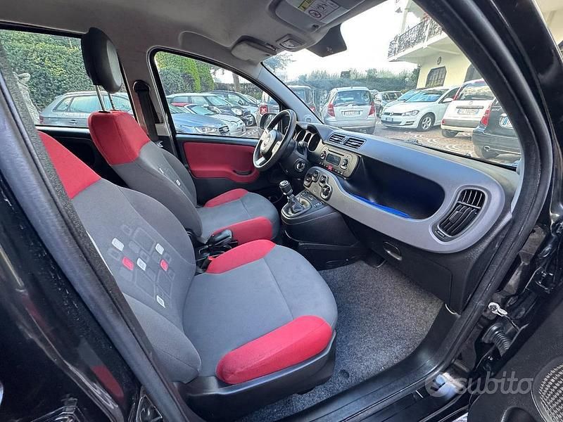 Usata Fiat Panda Lounge 62 CV (45 kW) 2016 Nero Berlina