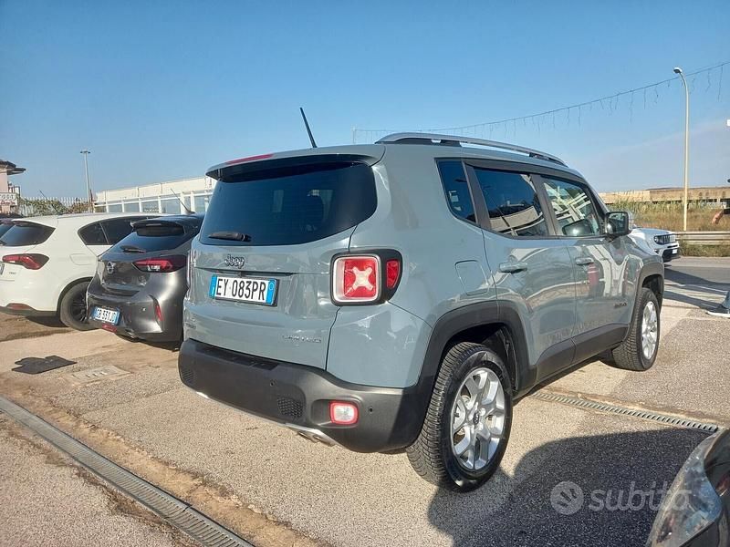 Usata Jeep Renegade Limited 140 CV (102 kW) 2015 Nero SUV