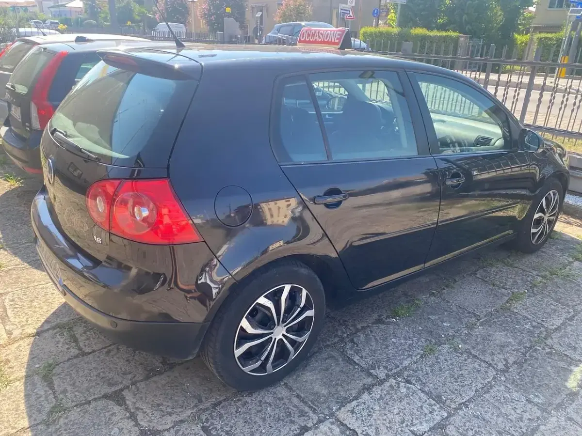Usata VW Golf V Comfortline 102 CV (75 kW) 2007 Nero Berlina