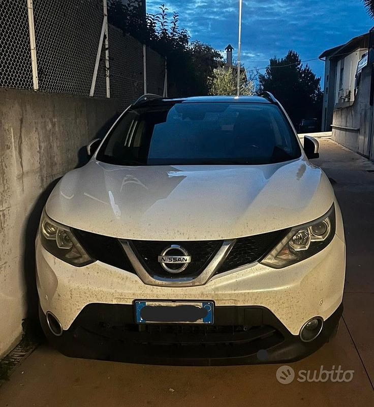 Usata Nissan Qashqai Tekna 110 CV (80 kW) 2014 Bianco SUV