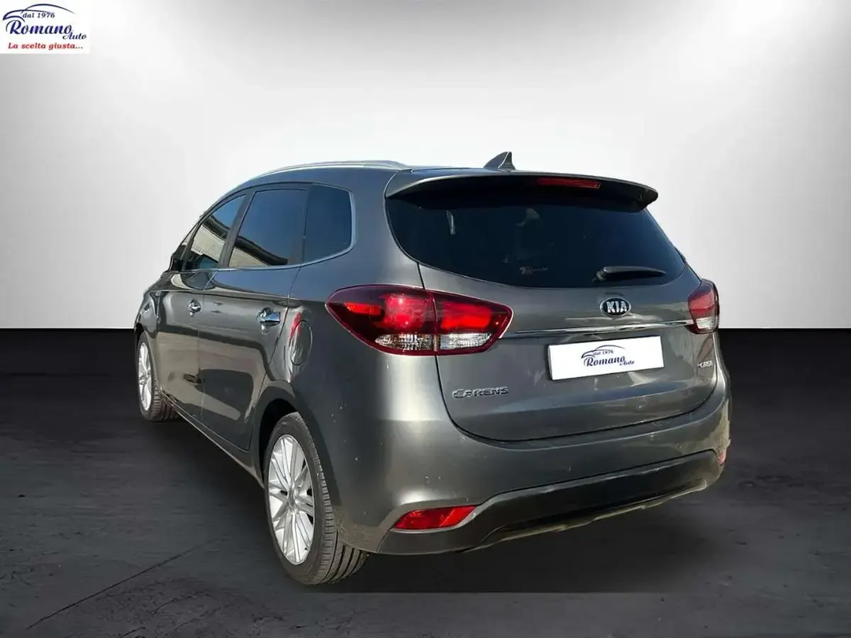 Usata Kia Carens Style 116 CV (85 kW) 2017 Grigio Monovolume