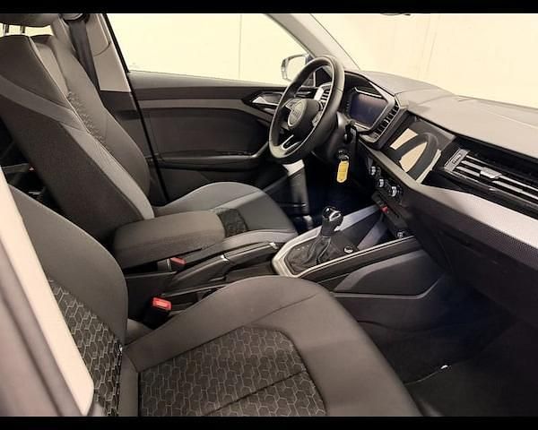 Usata Audi A1 S-Line 150 CV (110 kW) 2024 Blu navarra metallizzato SUV