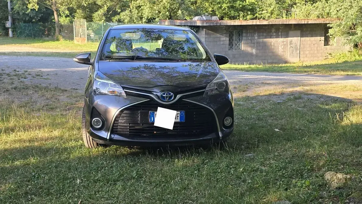 Usata Toyota Yaris Hybrid Active 101 CV (74 kW) 2016 Berlina