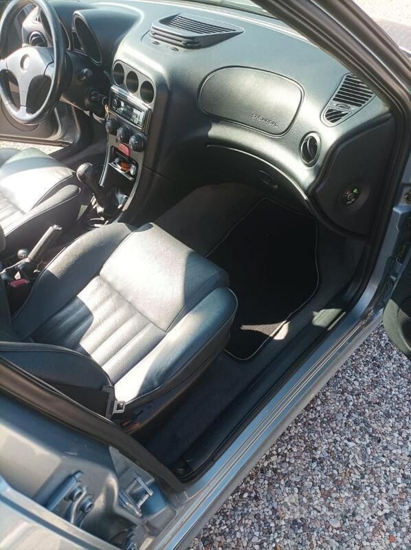 Usata Alfa Romeo 156 Distinctive 140 CV (102 kW) 2001 Blu/azzurro Station wagon