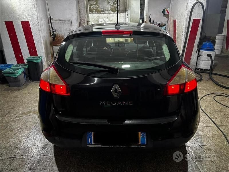 Usata Renault Mégane III 90 CV (66 kW) 2009 Nero Berlina