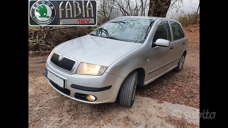 Usata 2006 Skoda Fabia Utilitaria | 350 € - Immagine 1/4