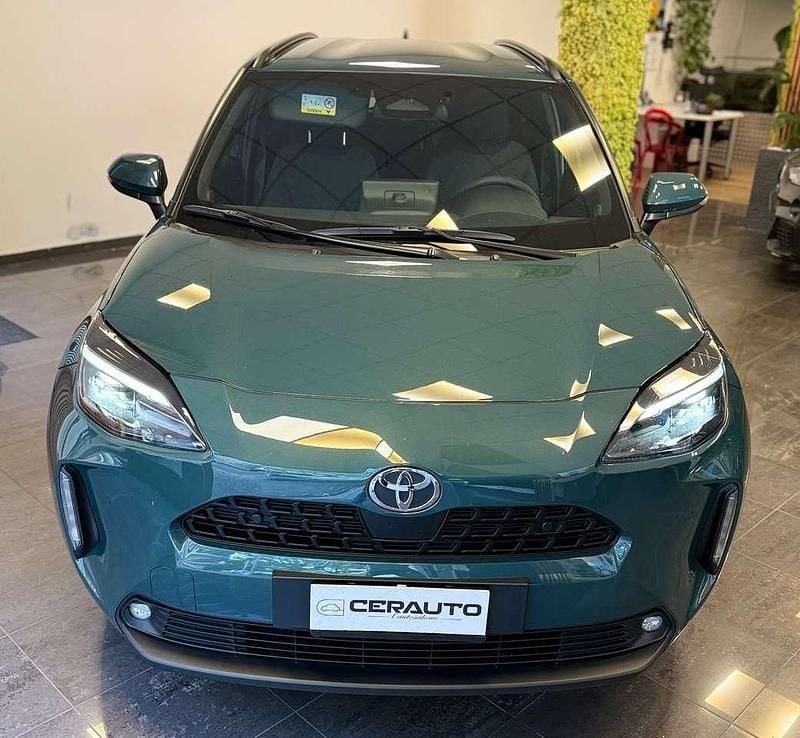 Everest green Nuova 2025 Toyota Yaris Cross Comfort SUV | 30.800 € (Molto cara) - Immagine 1/4