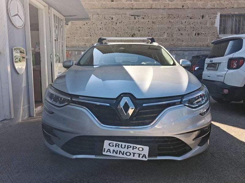 Usata Renault Mégane GrandTour Play 116 CV (85 kW) 2022 Argento Station wagon