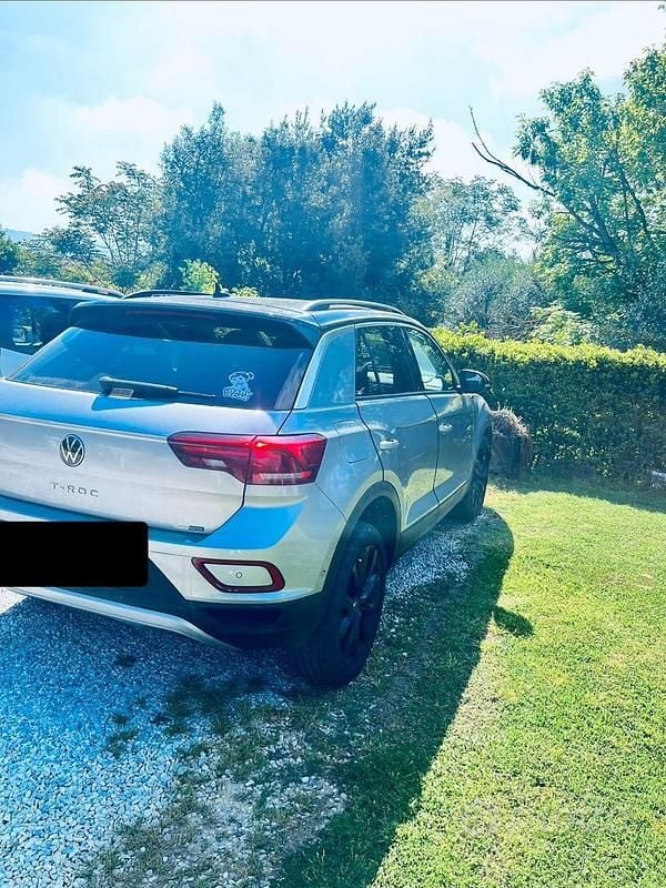 Usata VW T-Roc Sport 110 CV (80 kW) 2023 Grigio SUV