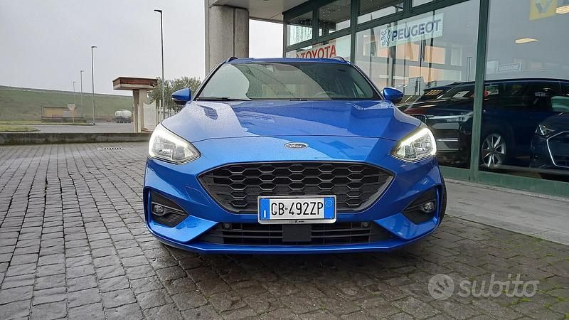 Usata Ford Focus ST-Line 120 CV (88 kW) 2020 Blu Station wagon