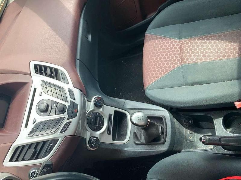 Usata Ford Fiesta 64 CV (47 kW) 2011 Grigio Utilitaria