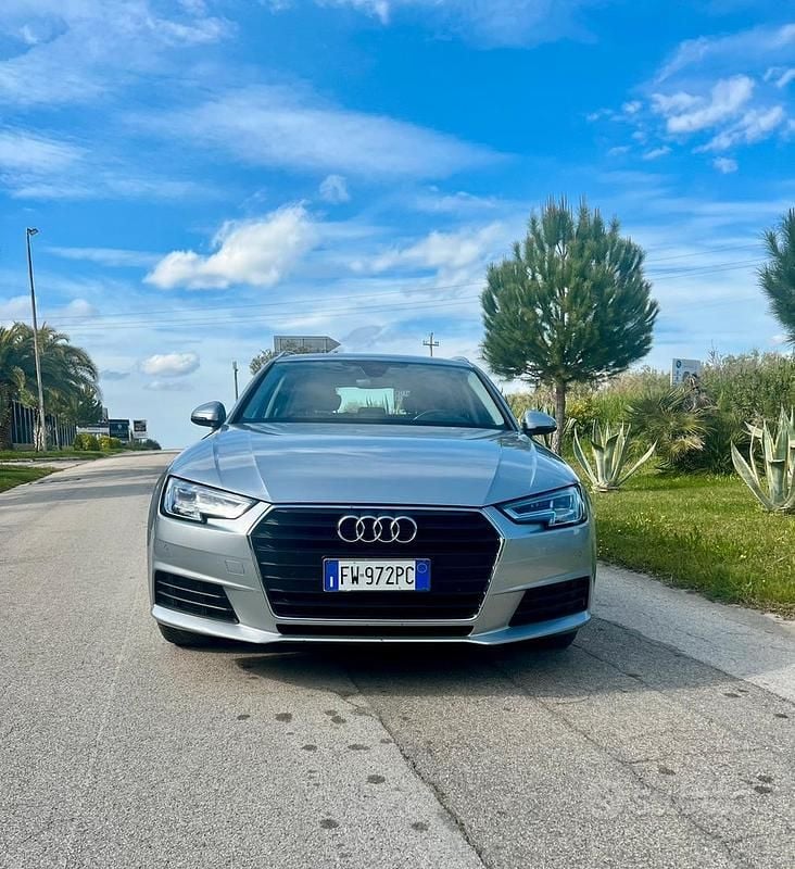 Begagnad Audi A4 Business Plus 150 HK (110 kW) 2019 Grå Kombi