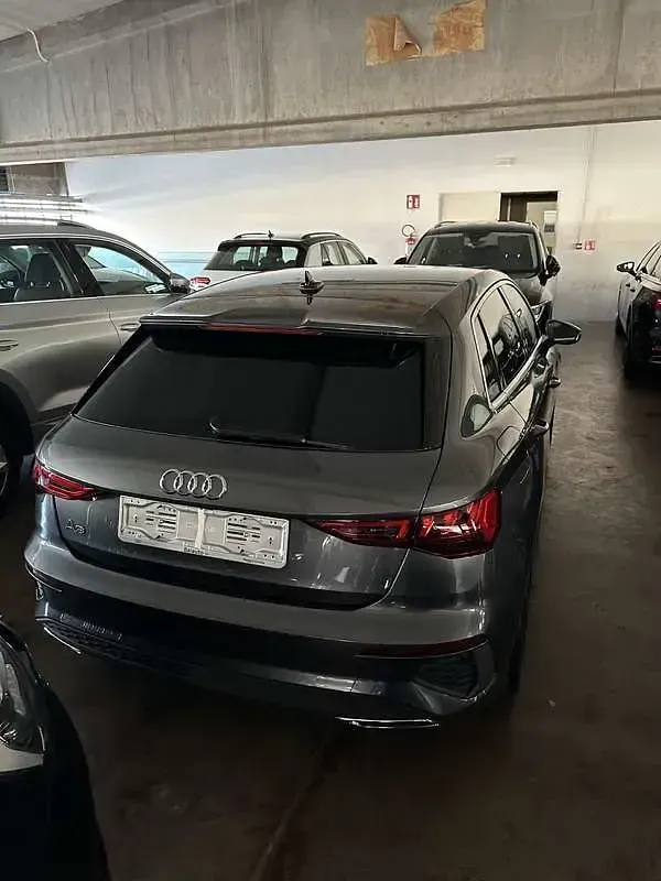 Usata Audi A3 S-Line 116 CV (85 kW) 2023 Grigio Berlina