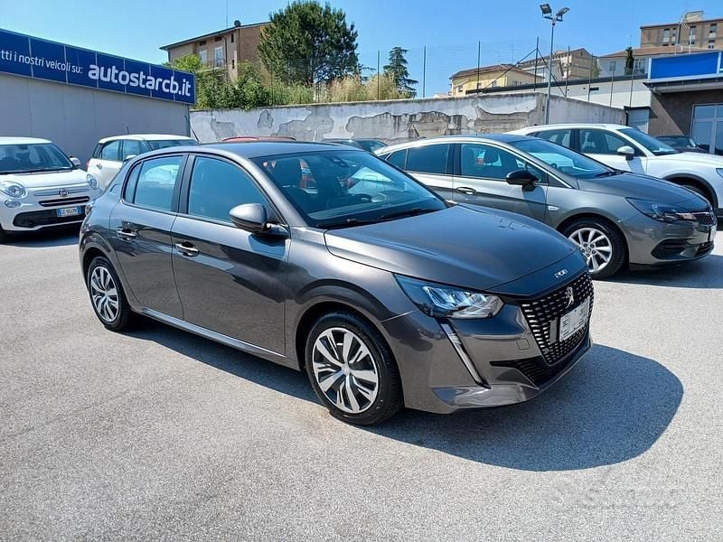 Grigio Usata 2020 Peugeot 208 Business-Line Due volumi | 13.900 € (Buon prezzo) - Immagine 1/4