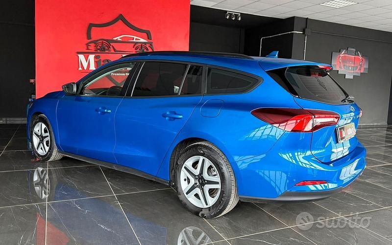 Usata Ford Focus Business Edition 120 CV (88 kW) 2022 Blu Station wagon