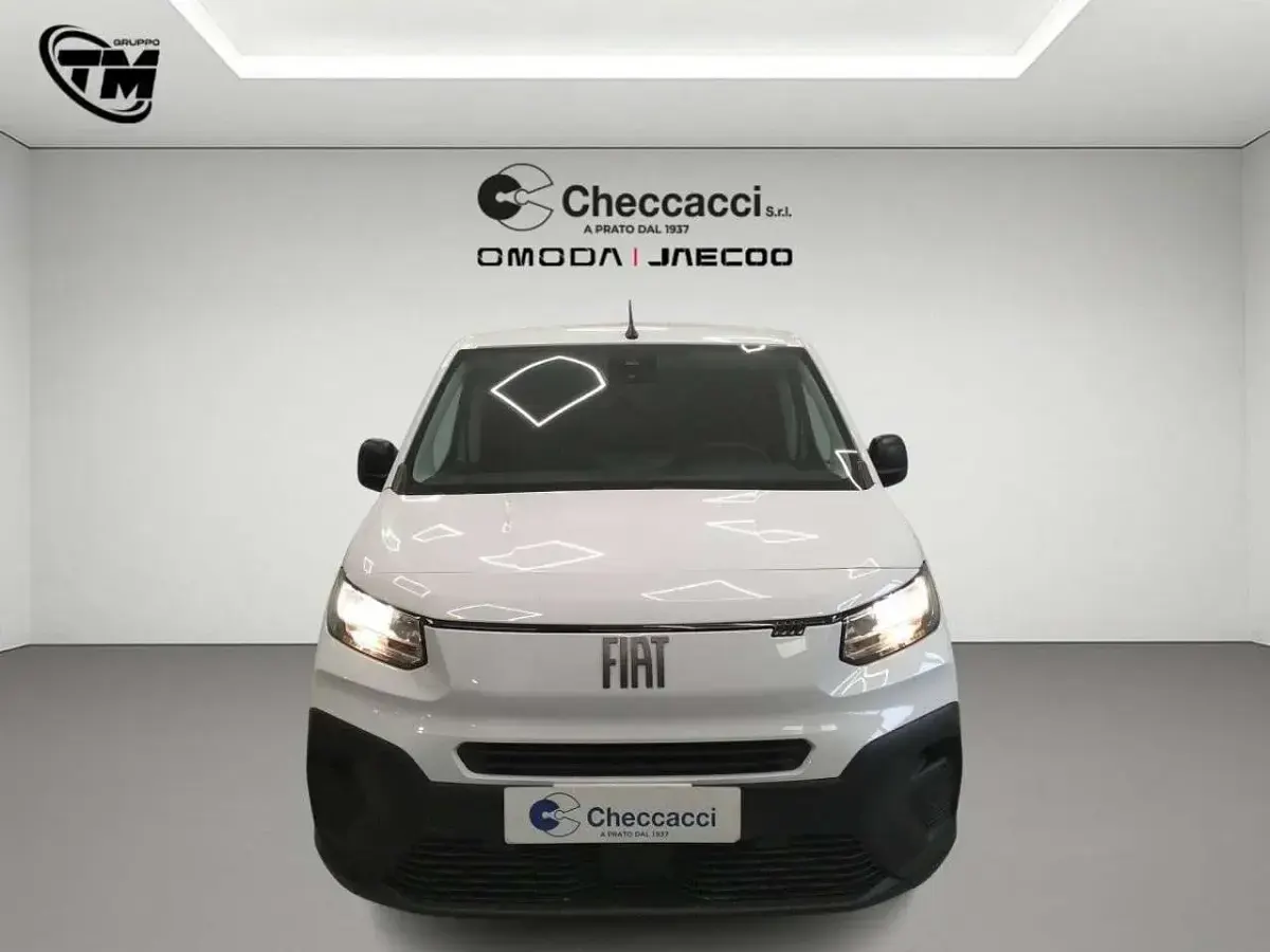 Usata Fiat Doblò 101 CV (74 kW) 2024 Bianco Monovolume