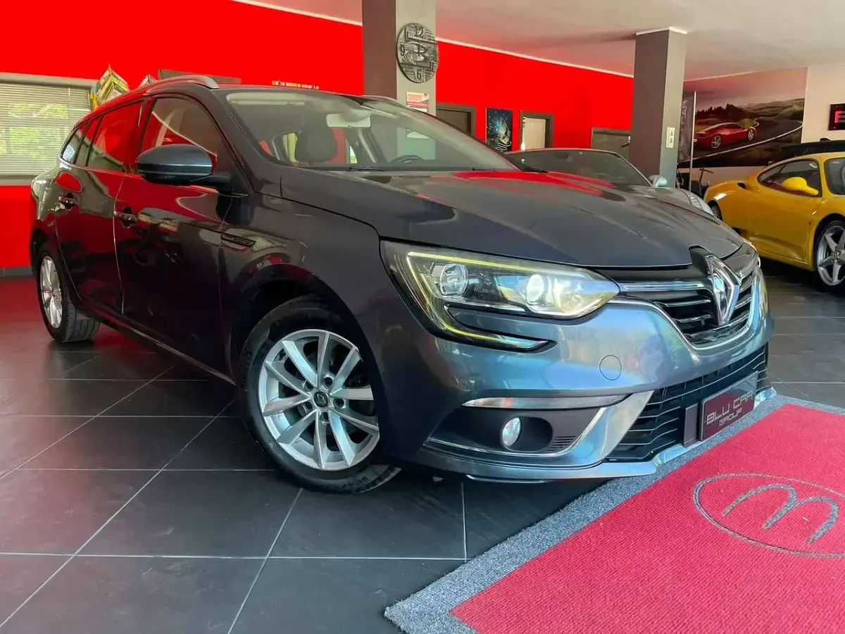 Usata Renault Mégane GrandTour Life 110 CV (80 kW) 2018 Grigio Station wagon