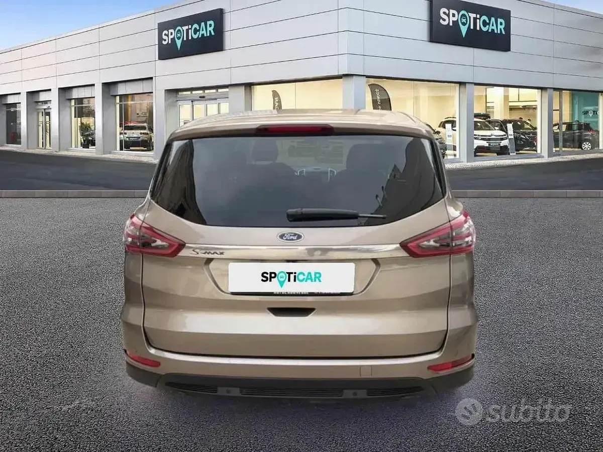 Usata Ford S-MAX Titanium 150 CV (110 kW) 2019 Beige Monovolume