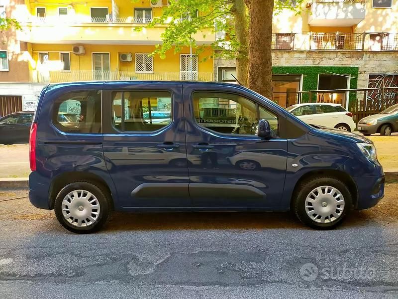 Usata Opel Combo Life 2021 Blu Monovolume