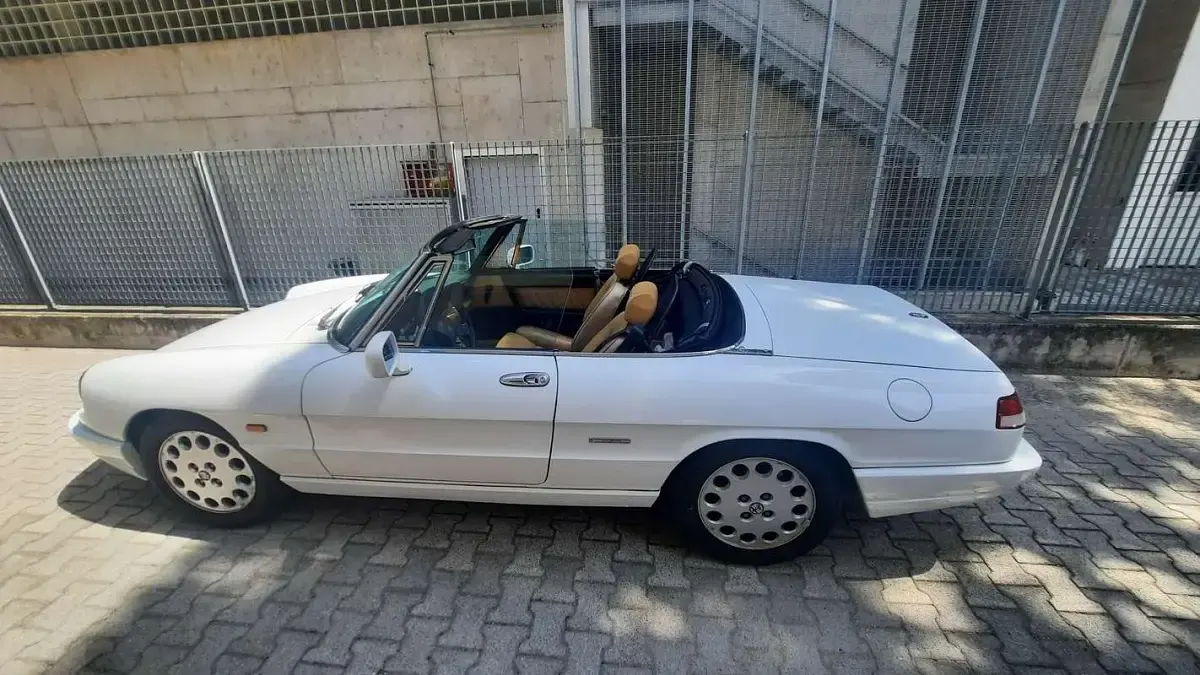 Usata Alfa Romeo Spider 122 CV (89 kW) 1992 Cabrio